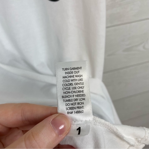 Torrid Graphic T-Shirt Classic Fit Size 1X - Picture 5 of 8